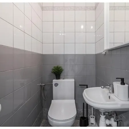 Neptune 5 Min To Old Town Homestay